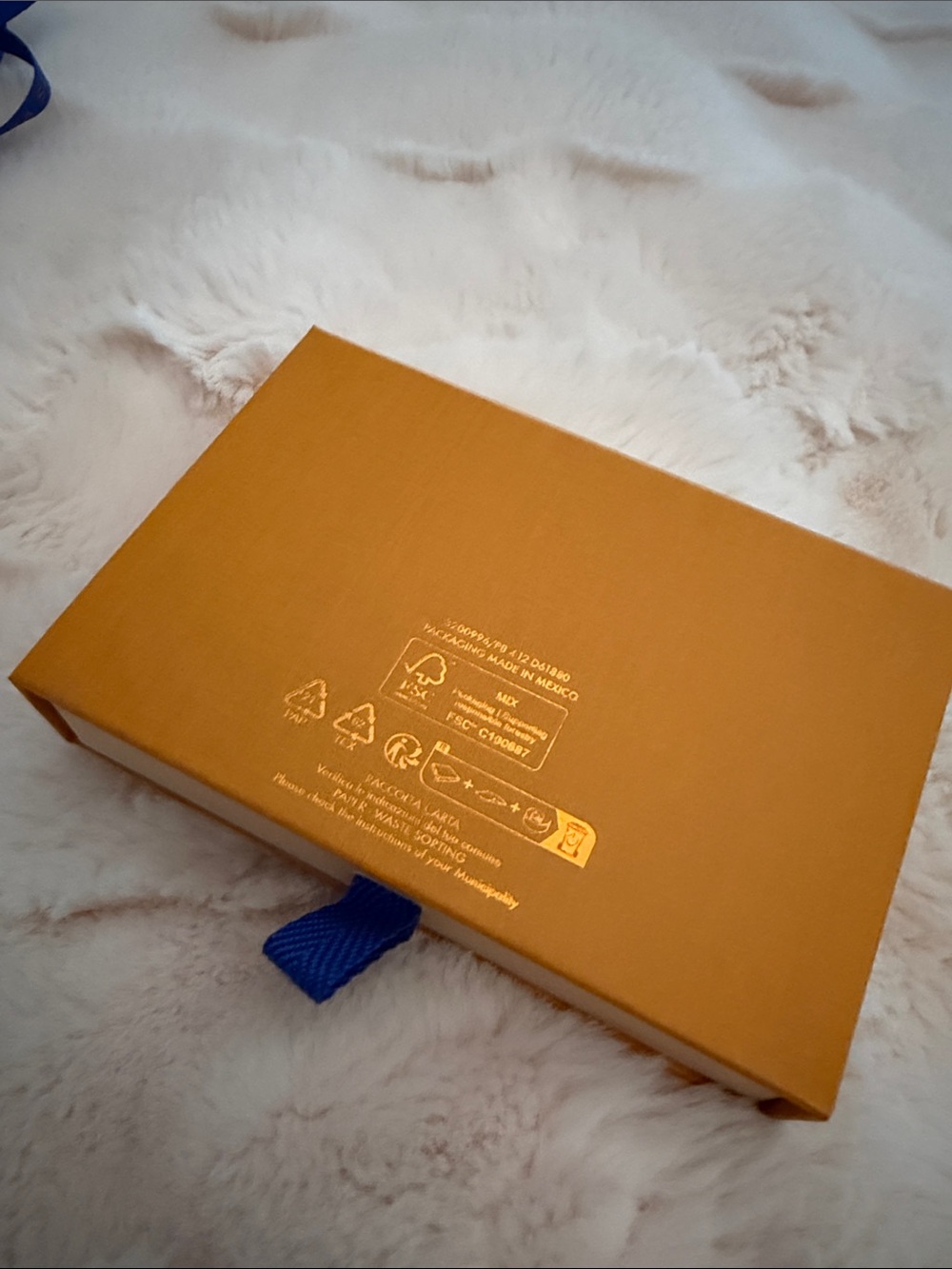 Louis Vuitton Gift Box w/Dust Bag & Lace - Picture 4 of 7